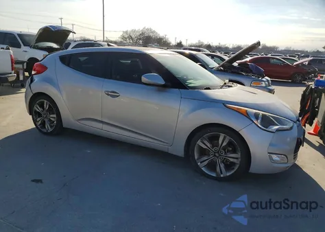 2017 Hyundai Veloster z USA, uszkodzony, nr VIN KMHTC6AD2HU322552